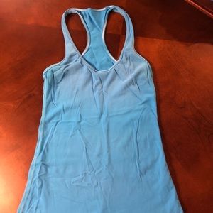 Fitted lululemon tank top